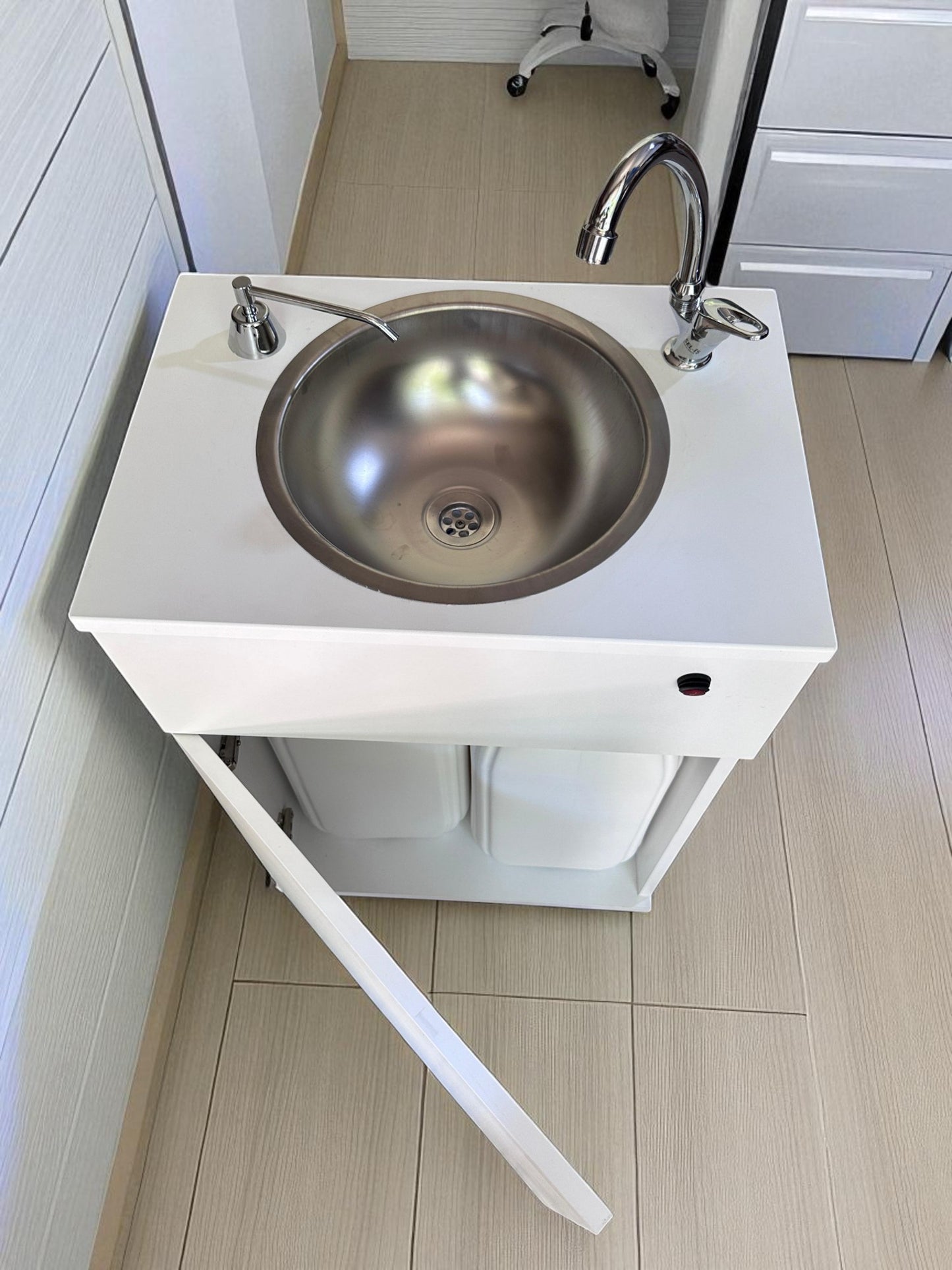 Portable Sink with Hydro Pump | Mobile Hand Wash Station | Silent Electric Water Pump Sink | Rolling Hygiene Unit for Clinics, Salons, Offices